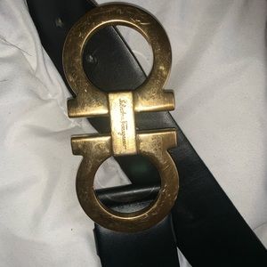 Salvatore ferragamo oversized belt sz 44
